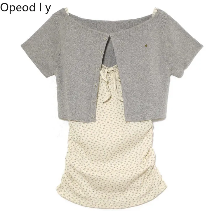 

Japanese Pure Desire Elastic Floral Suspender Vest + Short-sleeved Knitted Short Top Summer New Sweet Elegant Two-piece T-shirt