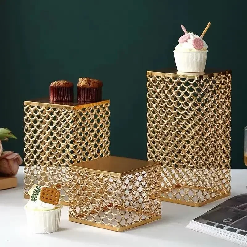 Nordic Round Wrought Iron Buffet Drink Fruit Frame Snacks Pastries Display Shelf Dessert Dim Sum Stand Cake Rack Decoration Item