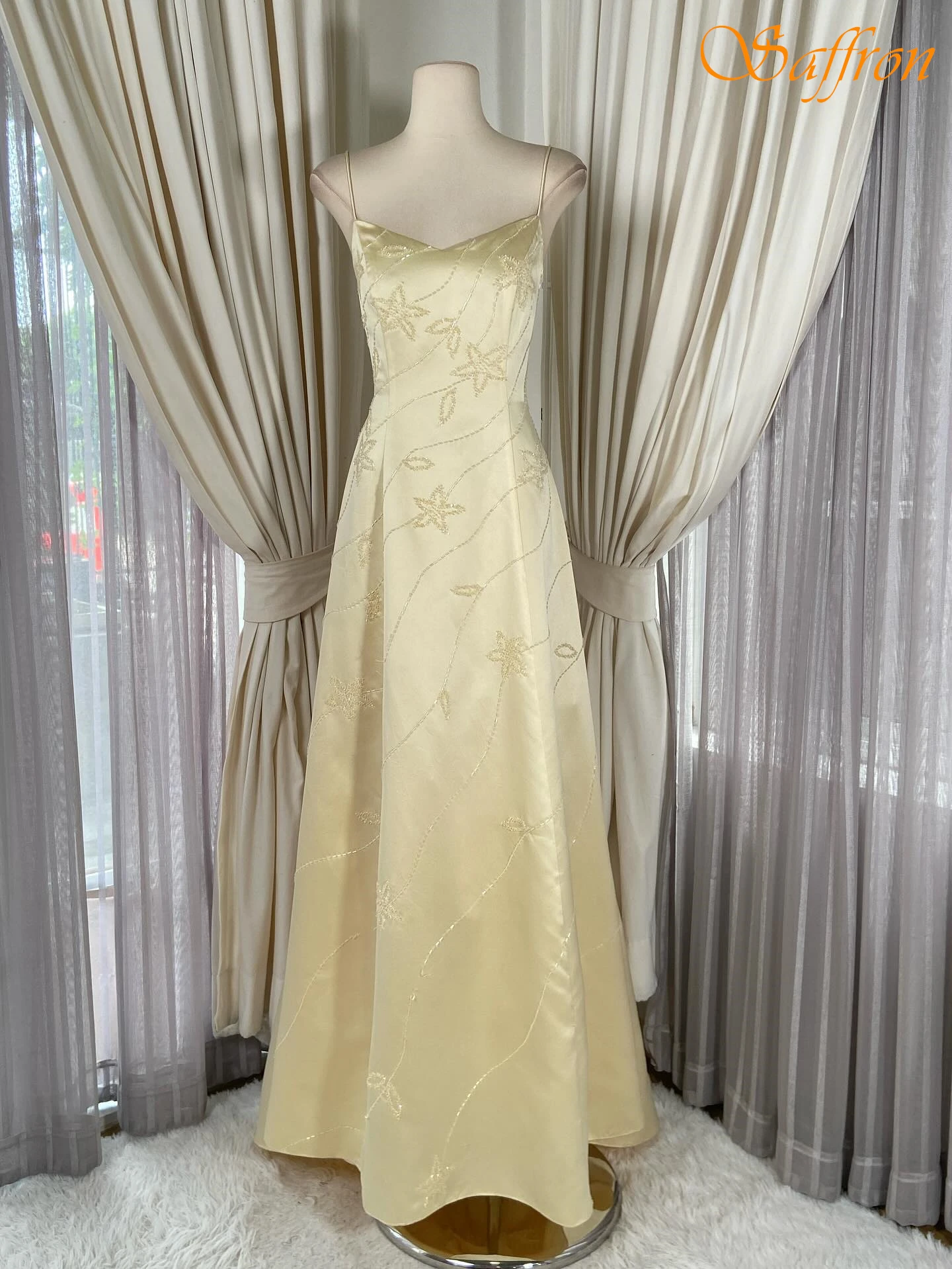 

Customized A-Line Spaghetti Straps Elegant Fashion Evening Dress Temperament High Quality Celebrity Gowns Delicate Prom Dress