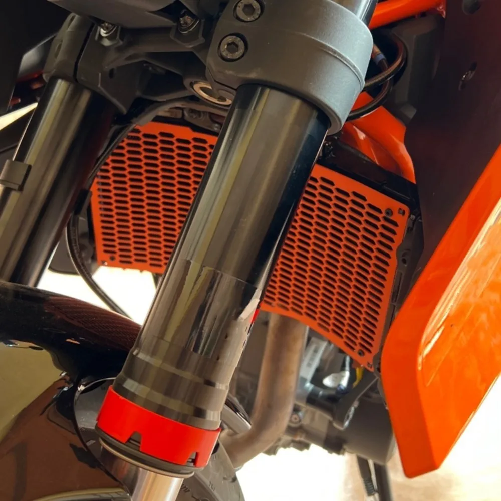 

2024 Motorcycle Accessories Radiator Guard Protector Grille Water Tank Cool Cover For KTM 390 Duke 390 Duke390 Duke390 2025 2026