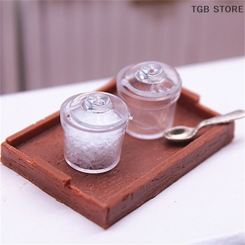 2Pcs 1:12 Dollhouse Miniature Glass Sugar Bottles Spice Seasoning Jar with Cover Model Kitchen Decor Toy