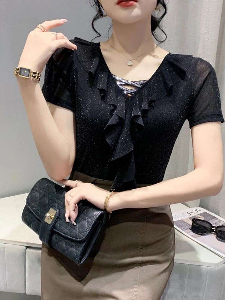 Nouveau T-shirt d'été sexy à col en V pour femme, coupe ajustée, élégant, avec dentelle tendance