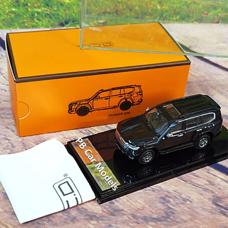 GCD 1:64 Land Cruiser LC300 Land Cruiser 2022 Off Road Alloy Car Model