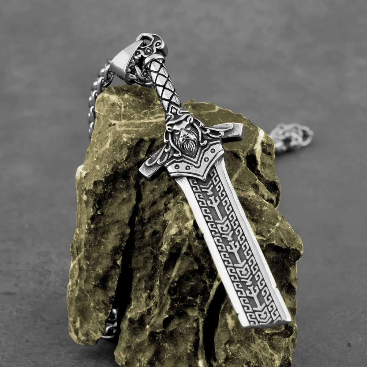 Vikings Warrior Odin Sword Necklace Stainless Steel Men's Fashion Amulet Pendant Vintage Punk Charm Nordic Jewelry Wholesale