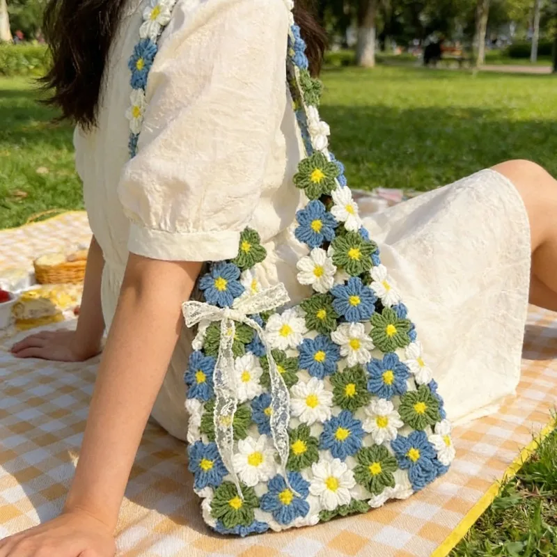 New Knitted Women's Handbag Fashion High Quality Shoulder Bag Flower Handmade Hook Weaving Girl's Mobile Phone Storage Bag