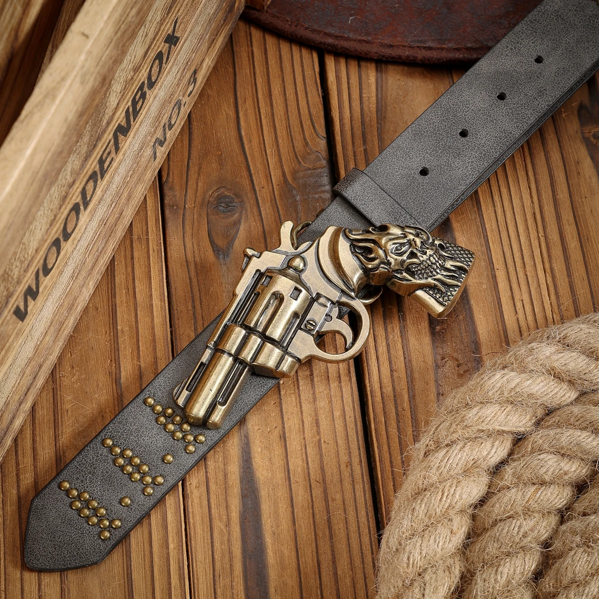 Ein Unisex-Gürtel im Western-Stil aus PU mit Schnallen, im Bohemian-Stil, lässig und retro, geeignet für den täglichen Gebrauch beim Ausgehen. – Detail 8