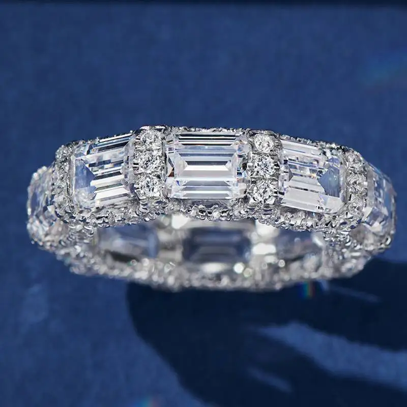Huitan Geometrischer Damenring, frischer Stil, bezaubernde Hochzeit, tägliche Verlobung, Accessoires, eingelegte glänzende CZ, vielseitiger Modeschmuck