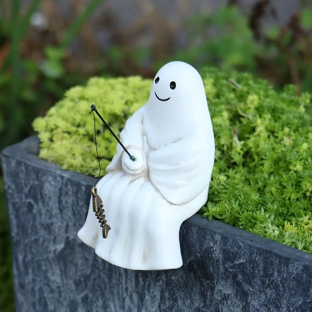 

Resin Sitting Ghost Fishing Statue Cute Waterproof Halloween Ghost Figurines Cartoon Tabletop Decoration Ornament Gift