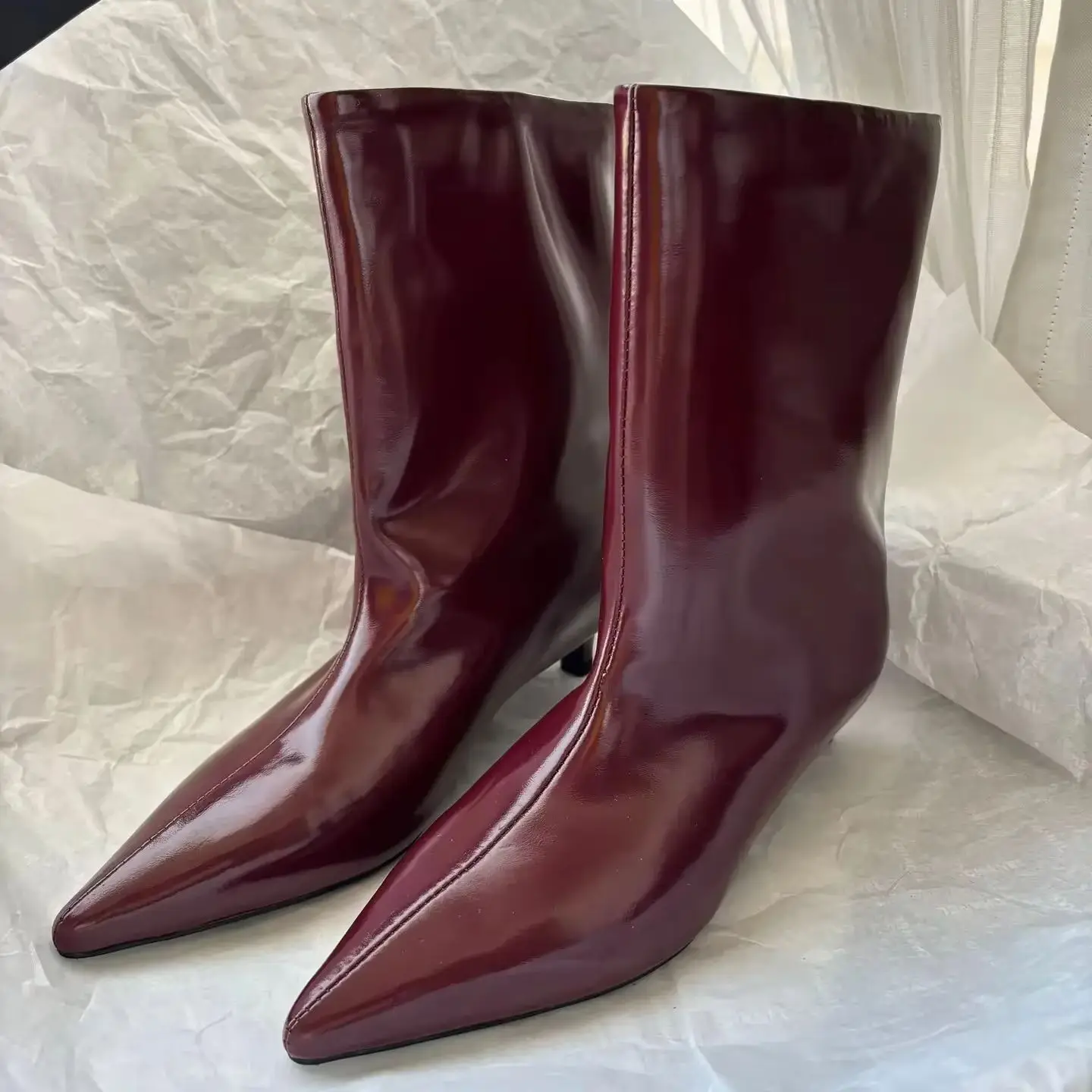 Wide Boot Shaft Light Luxury Botines Para Mujeres Pointed Toe Solid Color Leather Botas Mujer 2025 Tendencia Kitten Low Heels