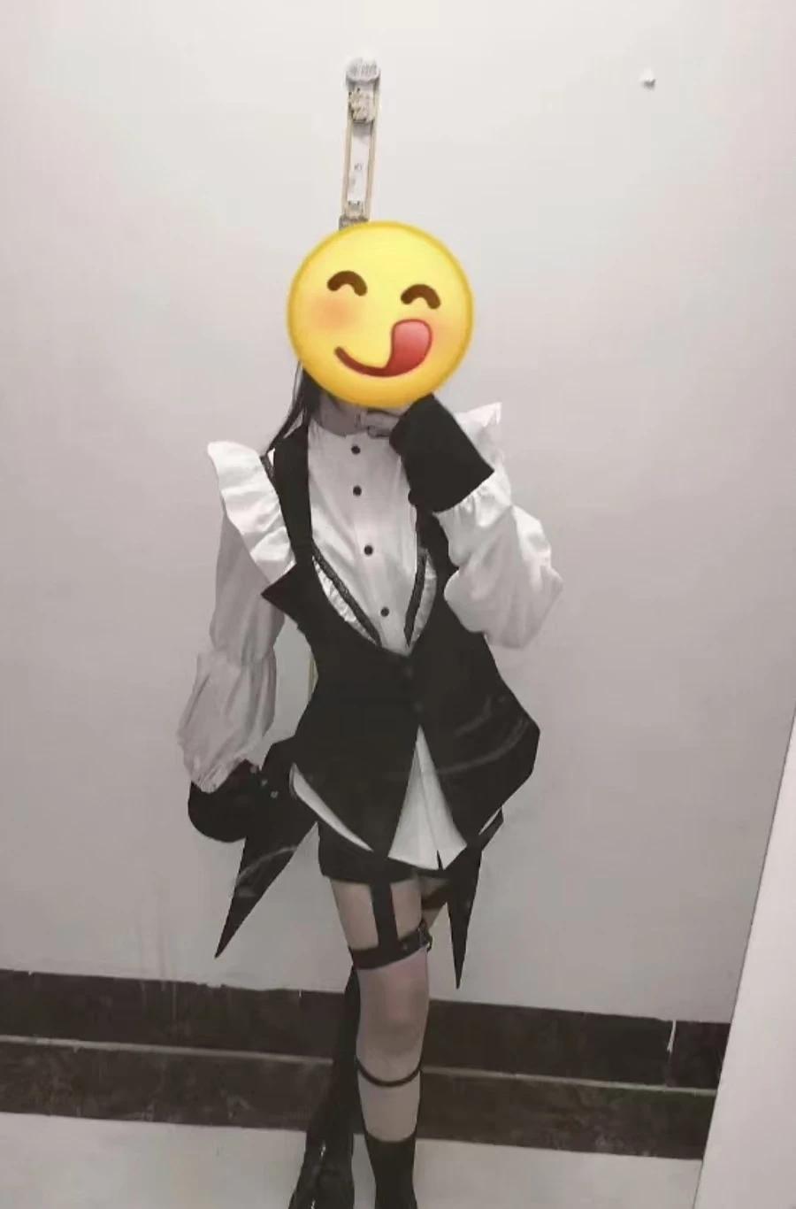 Conjunto de 3 Piezas Estilo Lolita Gótica Japonesa Y2K para Mujer, Camisa Blanca con Lazo, Chaleco Negro, Pantalones Cortos, Traje Casual Vintage de Príncipe para Pareja