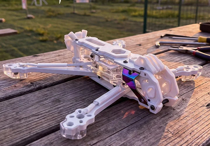 SpeedyBee Mario 5 Chameleon‑White DC Carbon Fiber 5‑Inch FPV Frame Limited Edition For O4 Pro