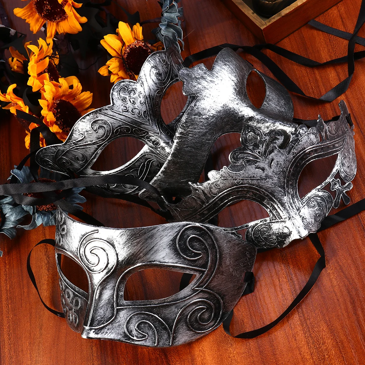 8 pezzi maschera intagliata vintage mezza faccia puntelli per costumi argento dorato festa in maschera maschera vintage per spettacoli di Halloween
