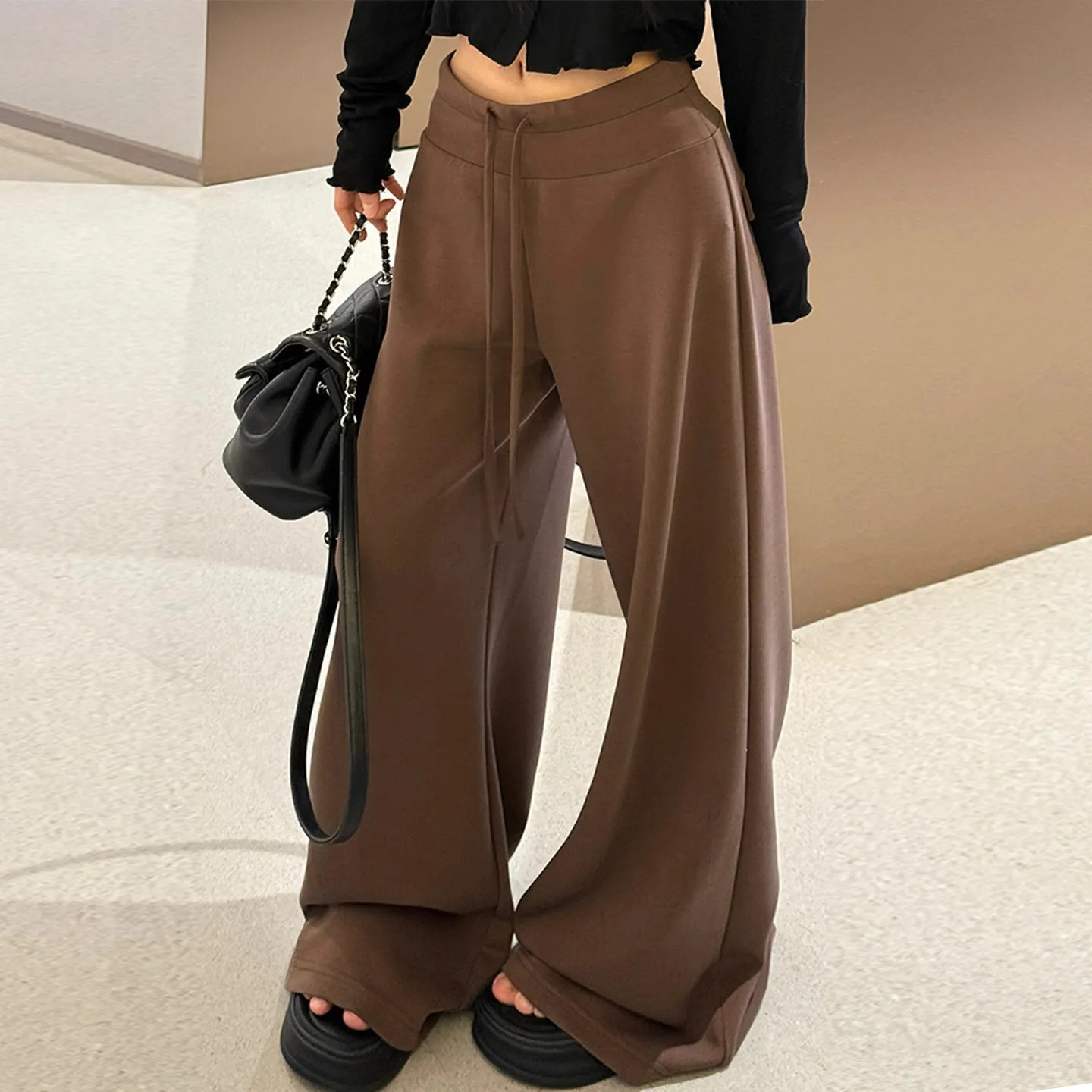 กางเกงขากว้างสำหรับผู้หญิงตัวเล็ก สไตล์มินิมอลอ่อนโยนสำหรับฤดูใบไม้ผลิ ทรงหลวม สไตล์นักศึกษา ผ้าโมดอลระบายอากาศ จับจีบแบบเรโทร