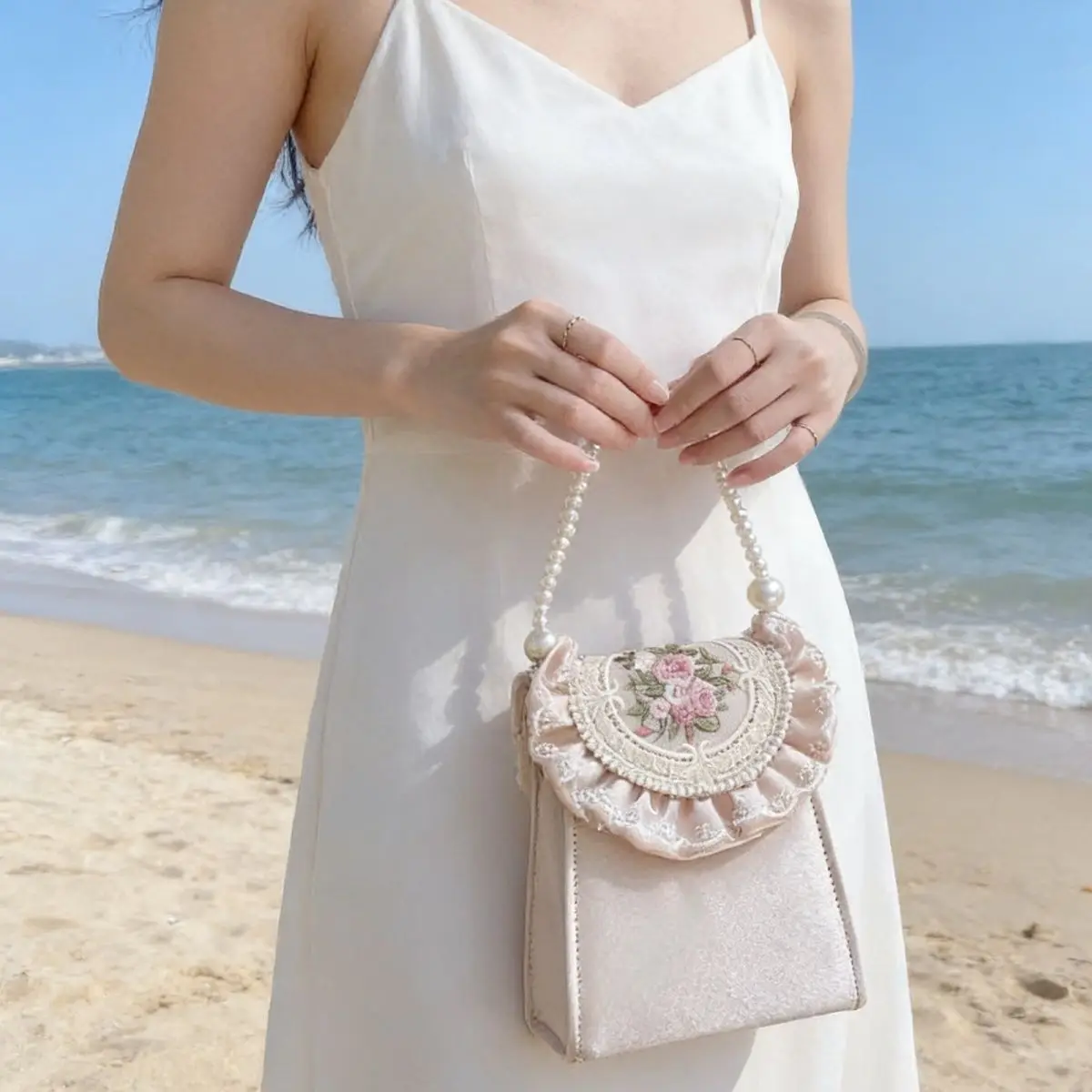 Vintage Court Style Lolita Lace Edge Embroidered Satin Print Bag Fairy Gentle Versatile Female Pearl Mobile Phone Bag for Women