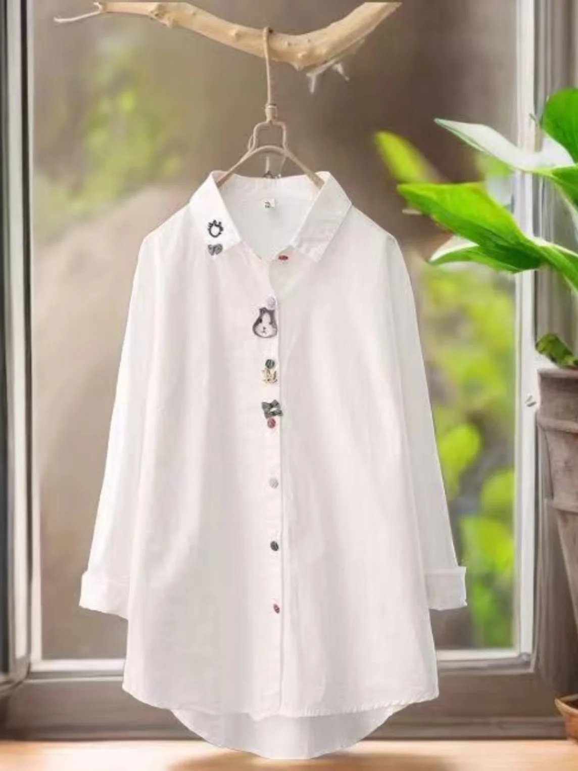 

Модный белый женский свободный длинный све с вышивкой, весна-осень, новый корейский вариант, базовый слой, топ из смеси хлопка