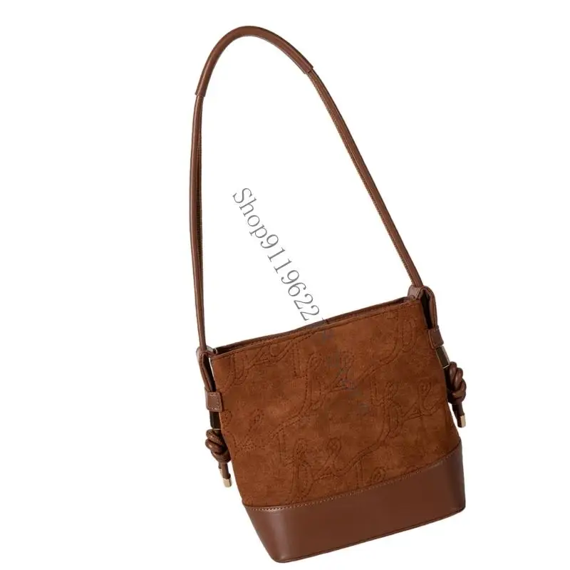 

Practical Suedes Shoulder Bag Retro Bucket Bags With PU Detail Comfortable Underarm Purse Everyday Use 066F
