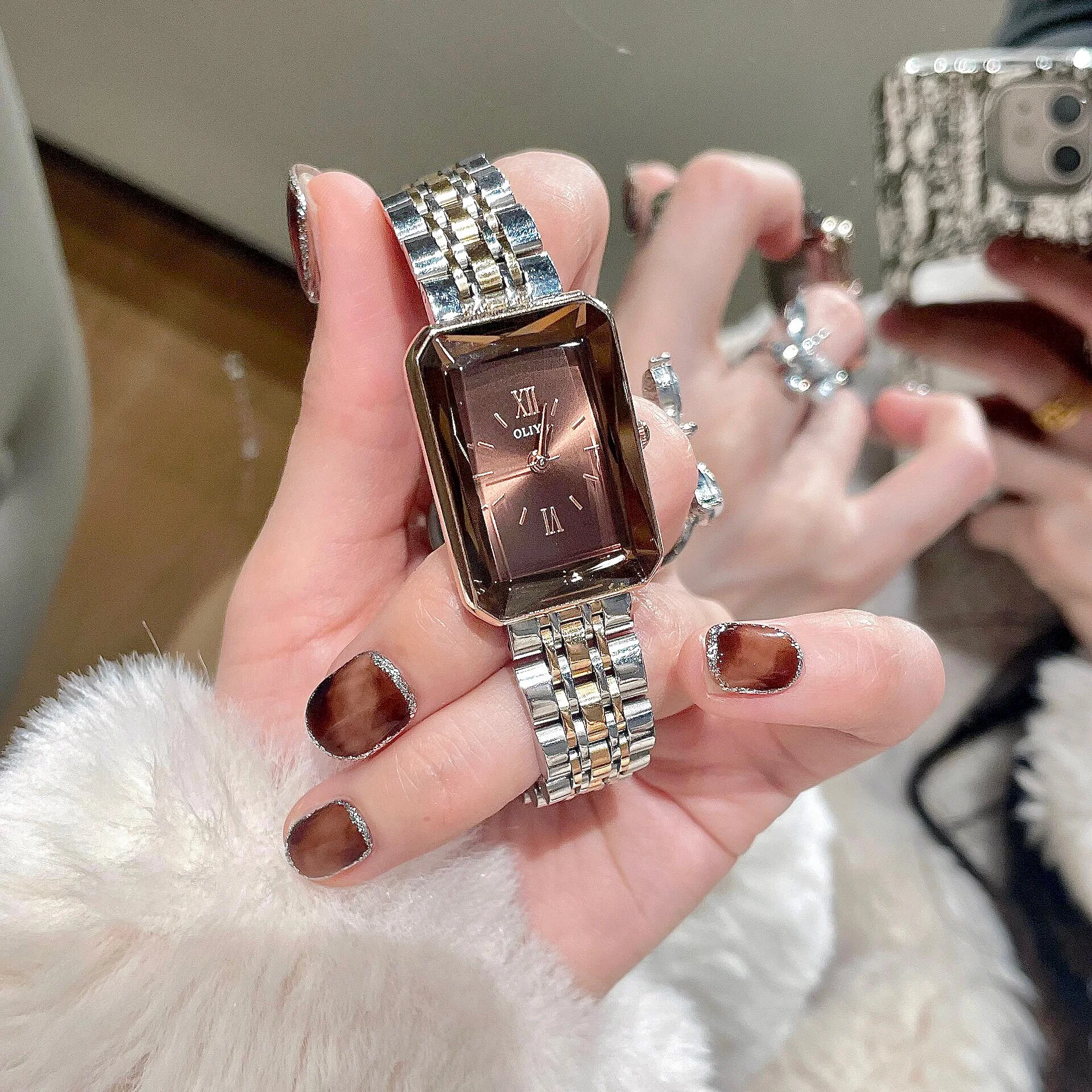 ساعة نسائية مربعة بلون الكراميل، طراز قديم، ساعة نسائية أصلية، طراز جديد فاخر وخفيف الوزن، مثالية للهدايا. #3