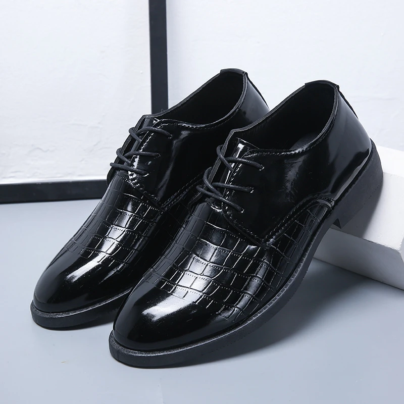 Men's Wide Width Polished Leather Oxfords Autumn Business Casual Formal Shoes Shiny Comfort Cushioned Non-Slip Sole Work Wedding