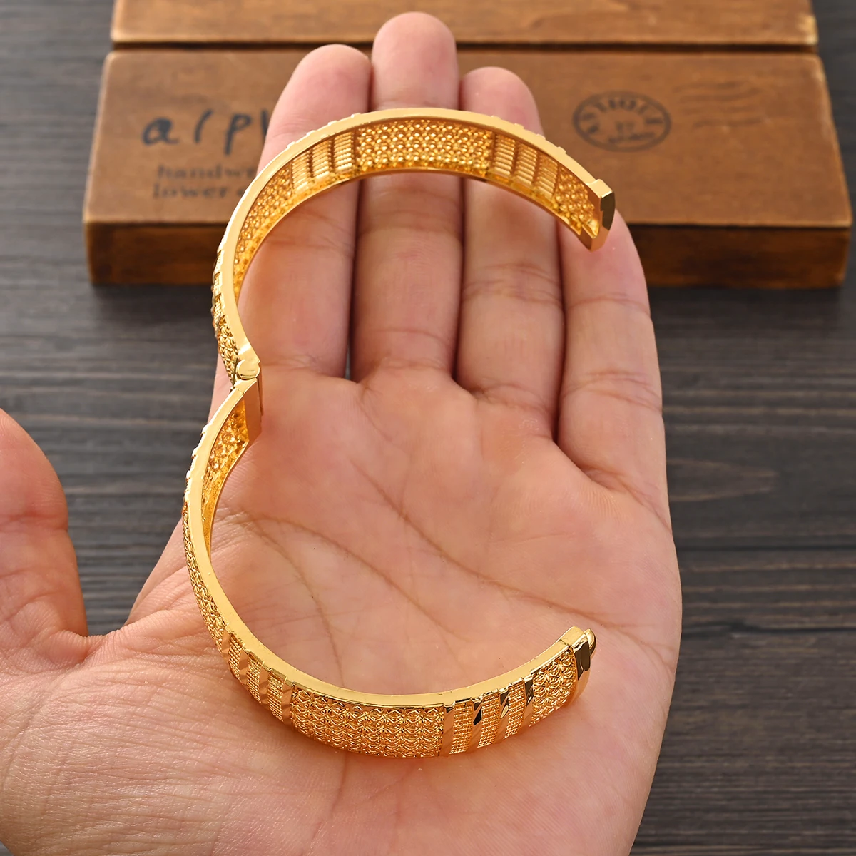 Newest Big Wide Dubai Gold Color Bangles&Bracelets Dubai African Men Women Jewelry Gift