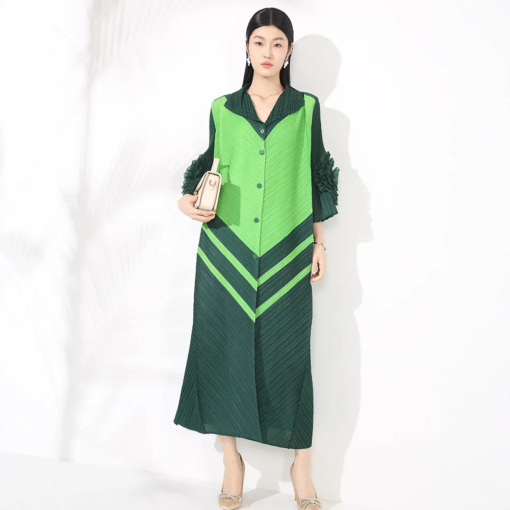 

2026 Dress Small Lapel Disc Flower Breasted Seven-quarter Sleeve Pleated Cardigan Long Dress Summer Middle East Clothing