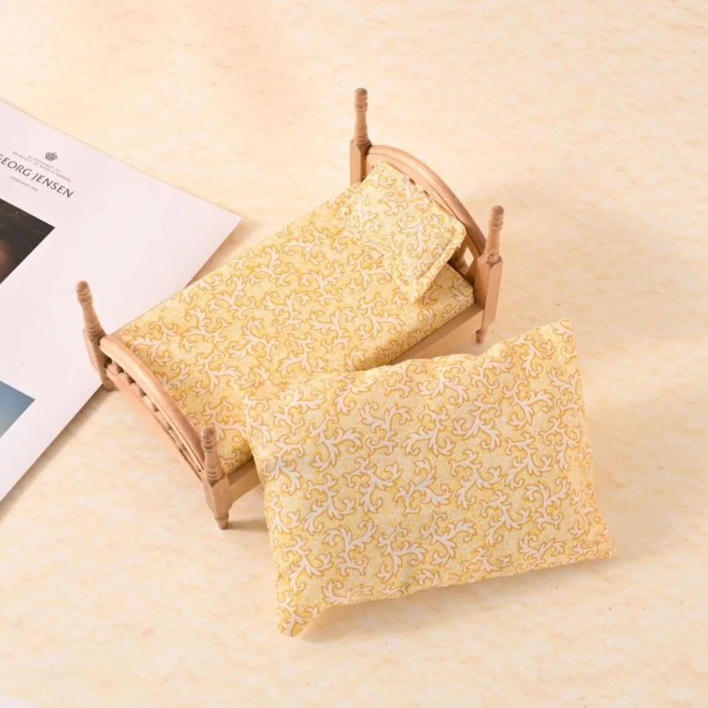 

Детский подарок 1:12 кукольный домик, деревянная кровать, декор для спальни, миниатюрная деревянная кровать, модель гостиной, украшения, имитация односпальной кровати