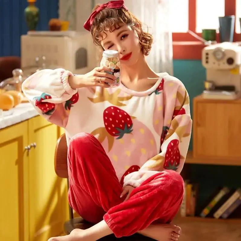 korean Coral Velvet Women Pajamas Sets Autumn Winter Flannel Warm Woman Sleepwear Sweet Strawberry Pajama Set Home Cloth Pyjamas