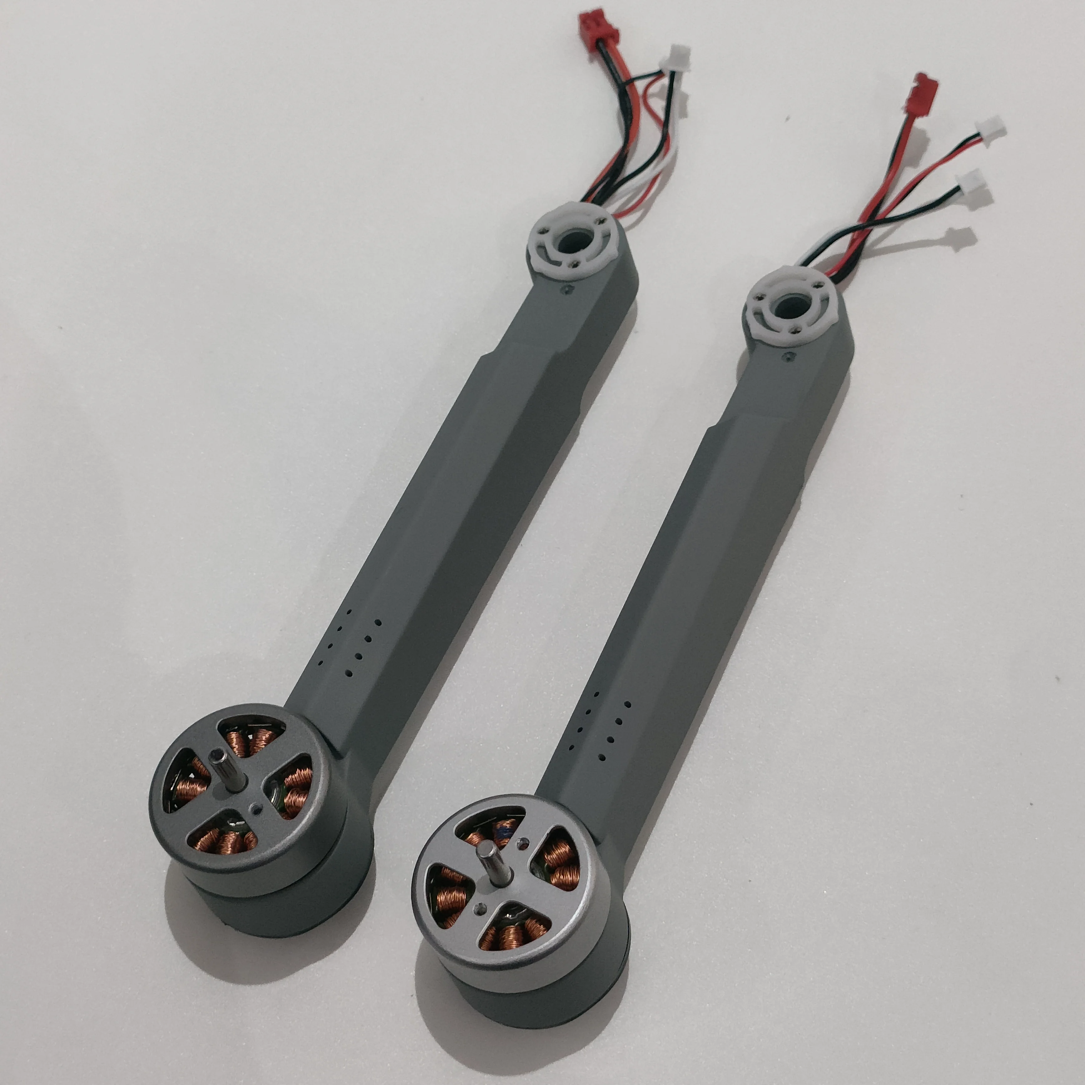 

2pcs Gray Rear B Arm for AE86 PRO MAX FPV Camera GPS Obstacle Avoidance Dron with LED Screen RC Quadcopter
