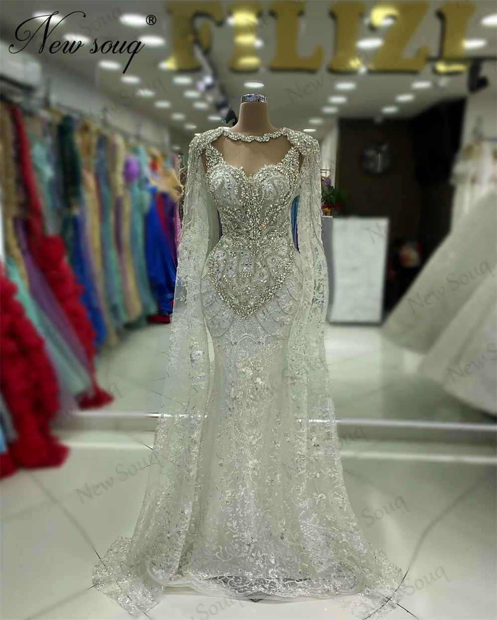 

Beaded Ivory Mermaid Celebrity Dresses Cape Sleeves Haute Coutures Crystals Long Wedding Party Gowns 2024 Dubai Evening Dresses