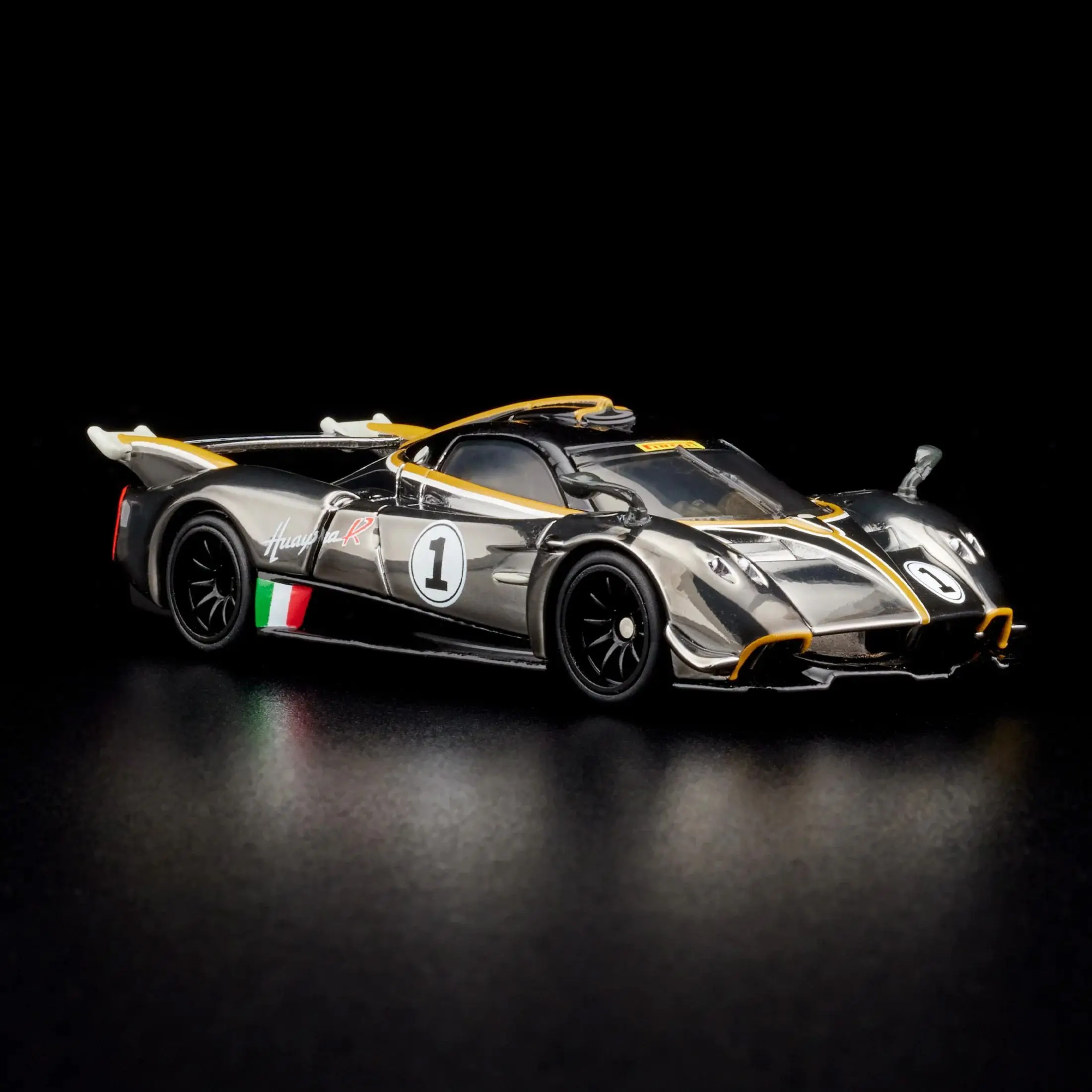 Hot Wheels RLC 1/64 21 Pagani Huayra R limited collection of die cast alloy trolley model ornaments