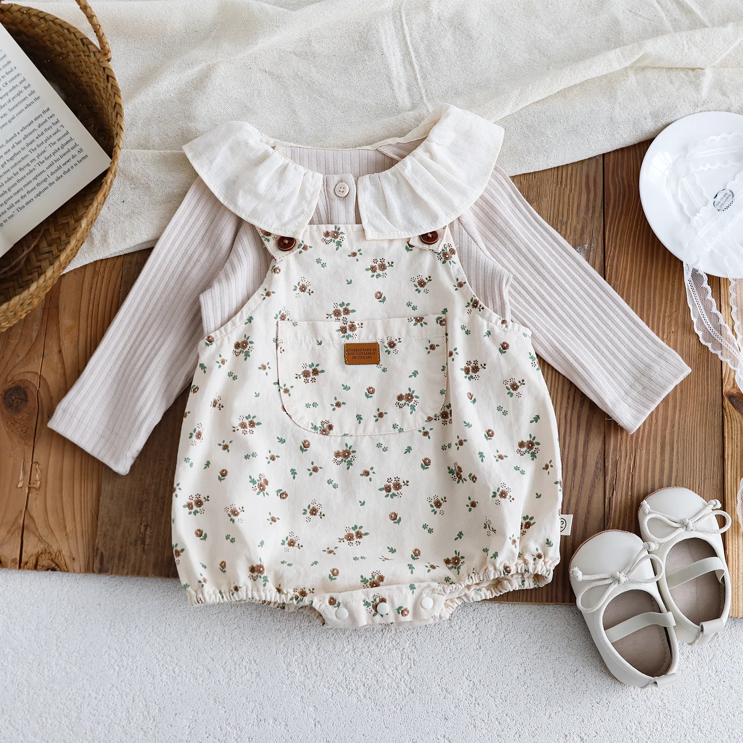 Baby Set 2025 Spring Clothing New Printed Suspender Girl Baby Romper Solid Color Threaded Bottom Shirt Top Two Piece Set