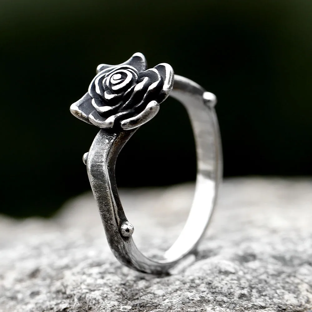 2023 Vintage Flower ring for Men\'s Gothic style Amulet Witchcraft Wicca Wholesale Casual Jewelry Wedding Gift free shipping