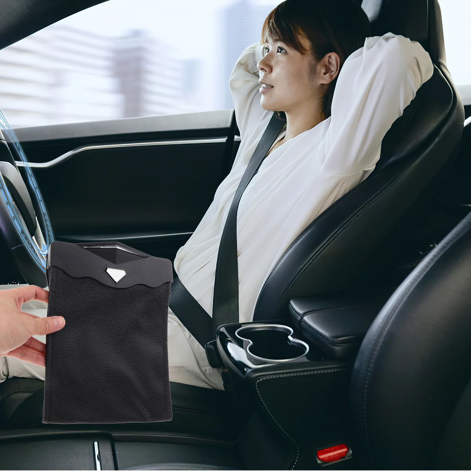 

Smart LED Car Trash Can Waterproof Hanging Garbage Bag Black Back Seat Portable Storage Pocket for Traveling Offices Vehicle