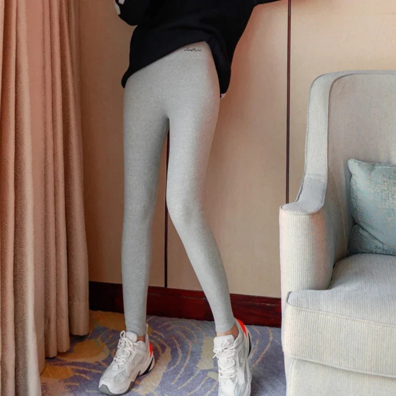 Leggings de lana ajustados de cintura alta bordados para mujer, mallas de terciopelo grueso de invierno para mujer, pantalones de algodón cálidos de color gris sólido