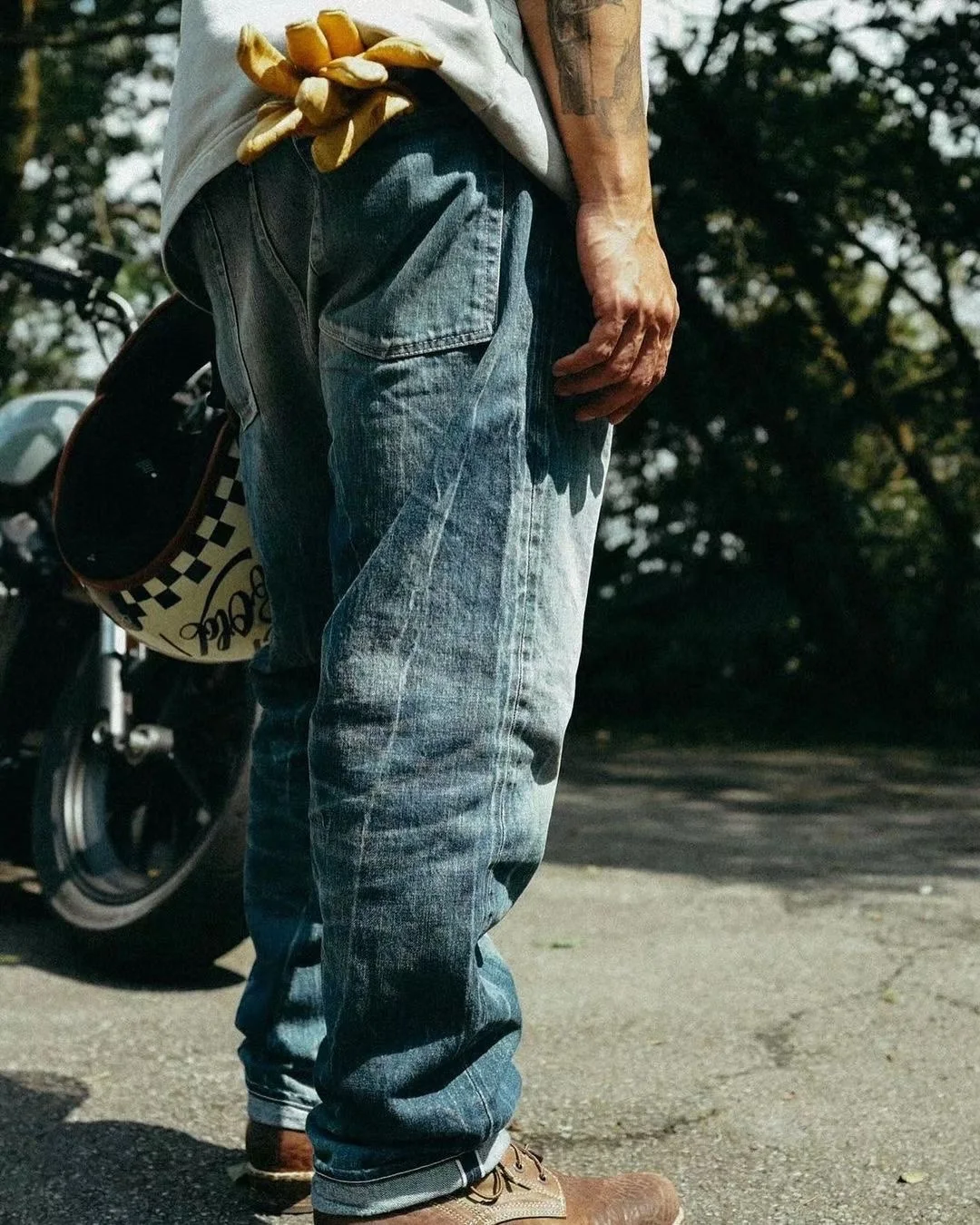 

Waed Denim Jeans Youth Casual Straight Leg Loose Fit Retro Japanese Sle with Fold And Lightning Design for Men