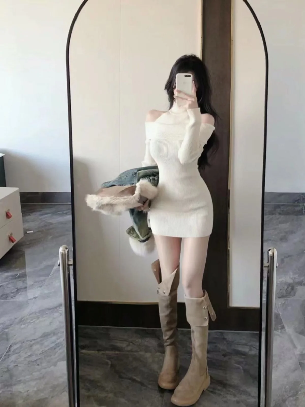 High-End Temperament off-the-Shoulder Long sleeve Knitted dress Women Winter Design Gyaru Hollow-out Scheming Slim fit Hip Skirt