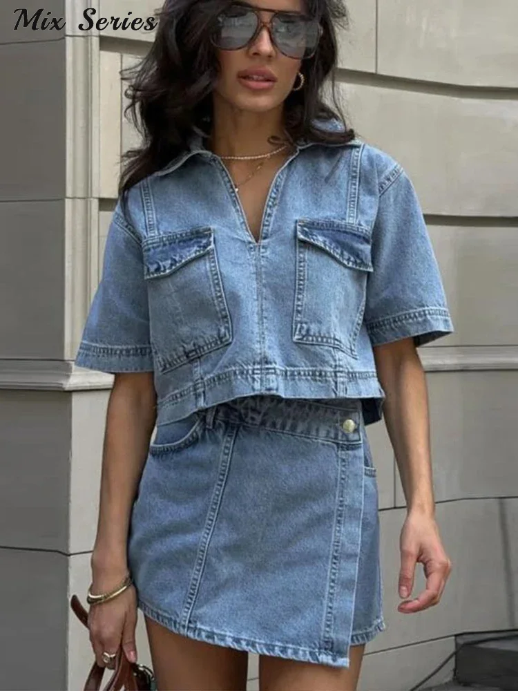 طقم تنورة نسائية من قماش الدنيم أنيق بأكمام قصيرة وفضفاض عالي الخصر وحزمة الورك تنانير بدلة نسائية لصيف 2025 ملابس خروج نسائية