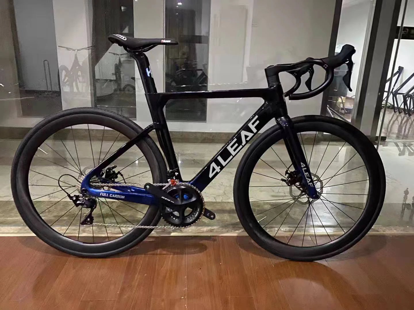 700C Hardtail Carbon Gravel Bike, Carbon Fiber Material, 22 Speed System, 700x45C Tire Hydraulic Brake Bicycle view 5
