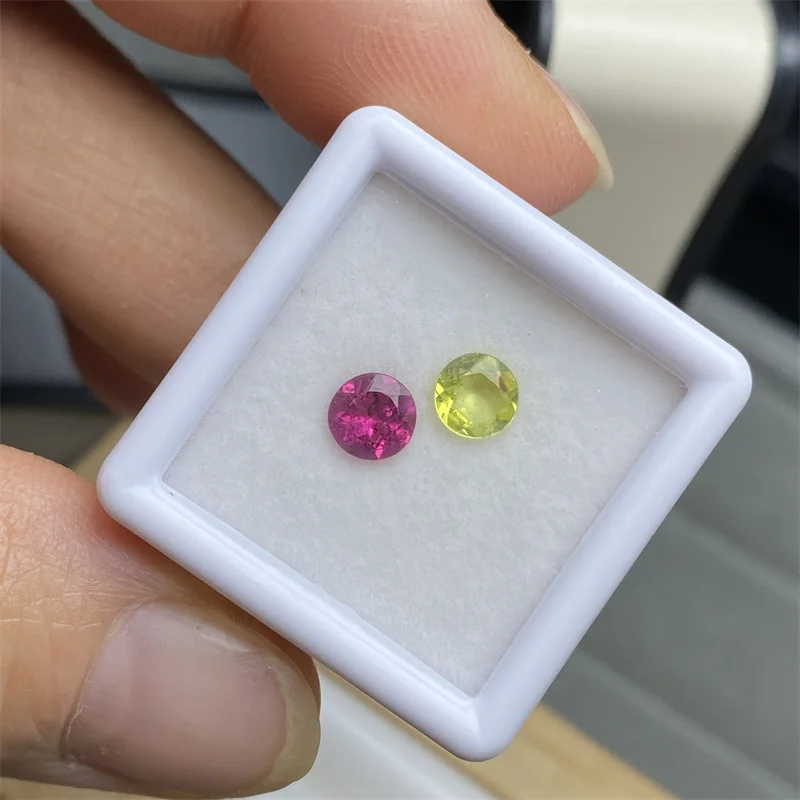 2 ラウンド 5 * 5mm 天然トルマリン原石、宝石重量 1.15 カラット、可愛くて雰囲気のある色