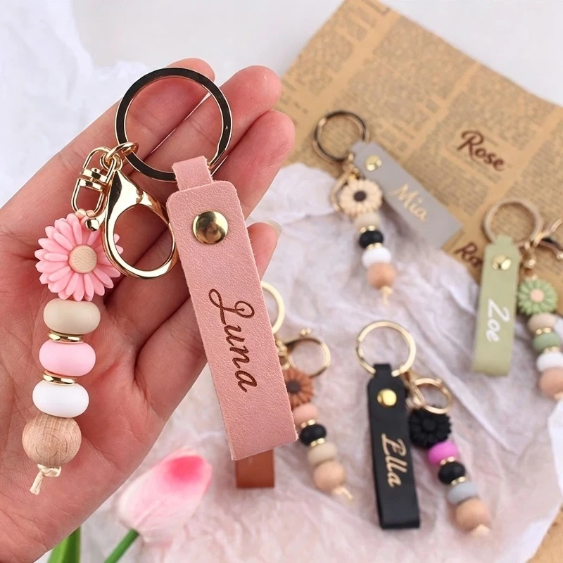 Custom Daisy Bead Name Keychain, handmade personalized gift for bridesmaids, teachers & graduation, bag/car decor.