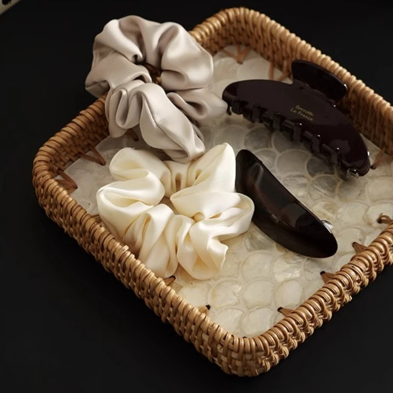 

Rattan Tray with Mother of Pearl Inlay Wooden Base Decorative Wicker Serving Tray for Coffee/Fruits, Food Storage & Display