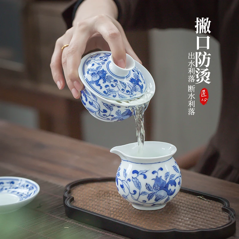 Jingdezhen Blue White Porcelain Cover Teacup Single Household Hand-Painted Porcelain Kung Fu Tea Set Tea Making Gaiwan Not Hot