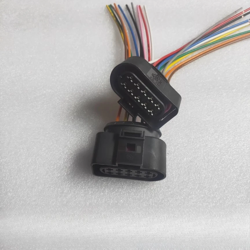 

1pc For Audi 05-08 A6L Rear Tail Light Connector Circuit Board Plug