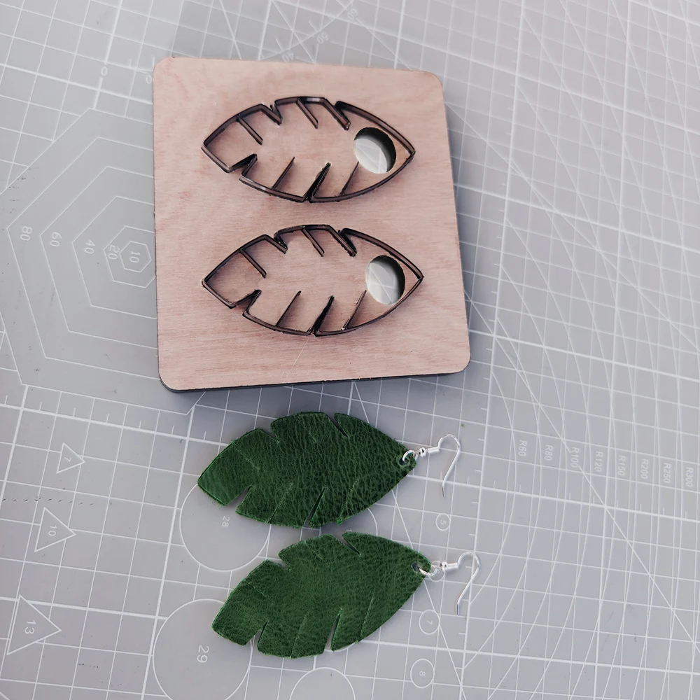 

1 шт., 7X3,3 см, форма для резки сережек в форме листа, сделай сам, ручная работа, высококачественный инструмент для резки кожи