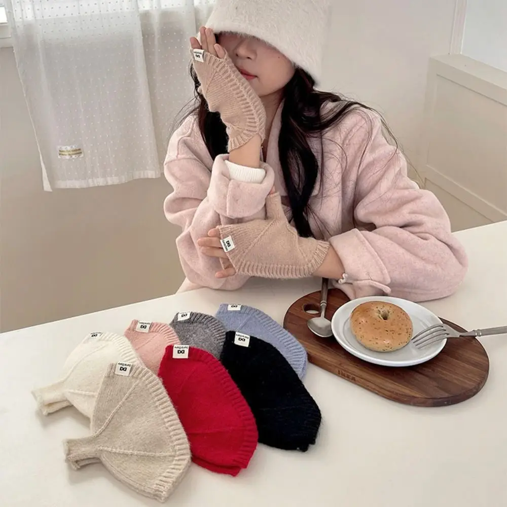 Fashion Warm Touch Screen Half Gloves Creative Korean Conch Knitted Gloves Short Thicken Winter Shell Gloves Girls