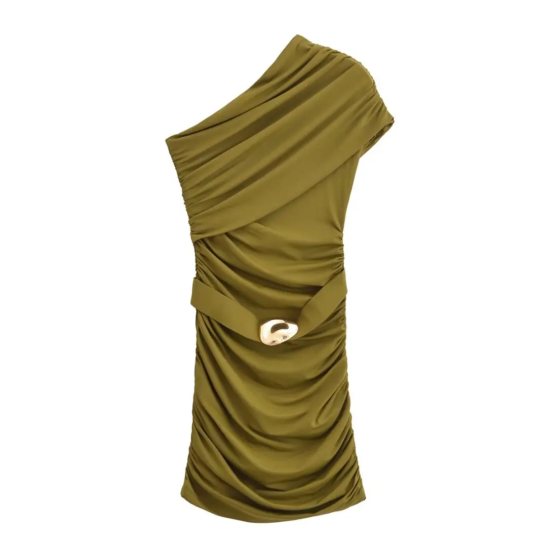 

European and American style new sexy slim dress 2025 fashionable versatile pleated oblique shoulder hip skirt