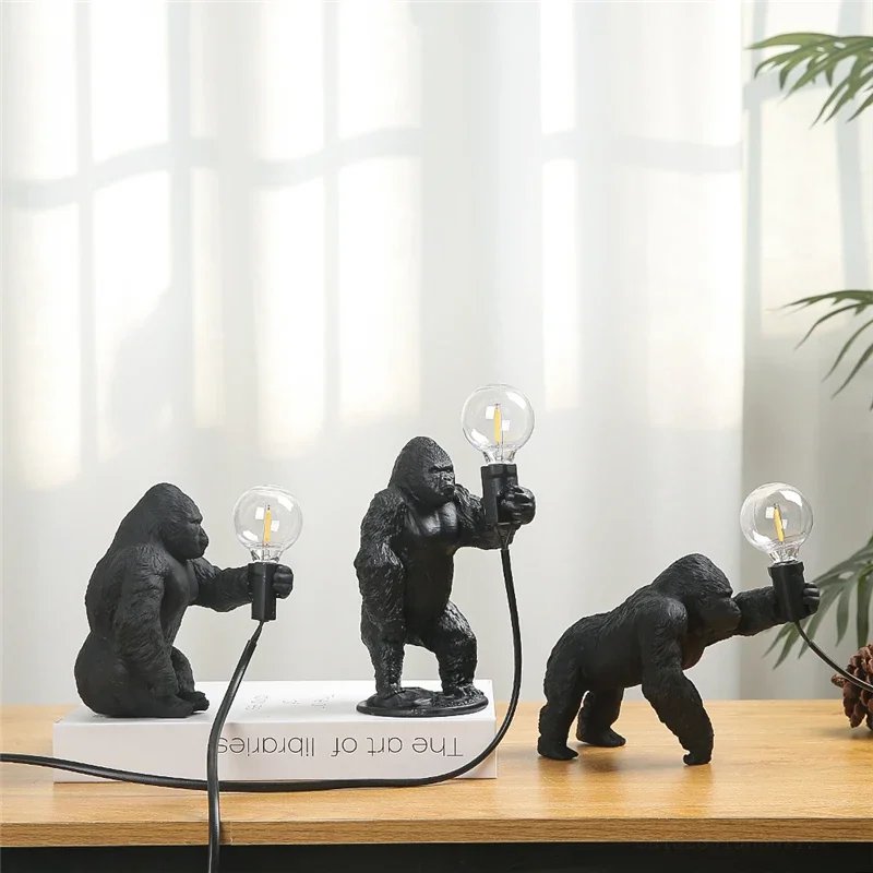 Modern Mini Gorilla Table Lamp Cute Resin Monkey Desk Lamp Children's Bedroom Bedside Lamp Decoration Lights Decor Holiday Gifts