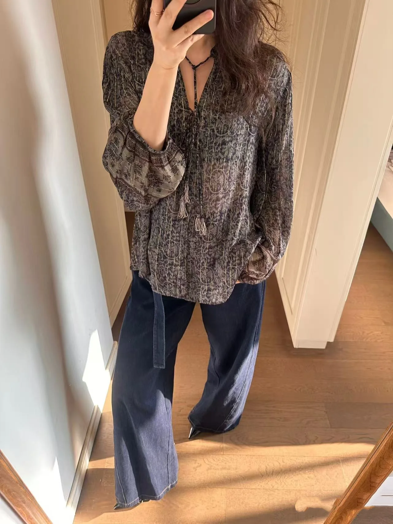 

Весна 2026: Женское свободное платье с металлическим принтом, поясом, в европейском стиле, из полиэстера, с длинными рукавами, для праздников