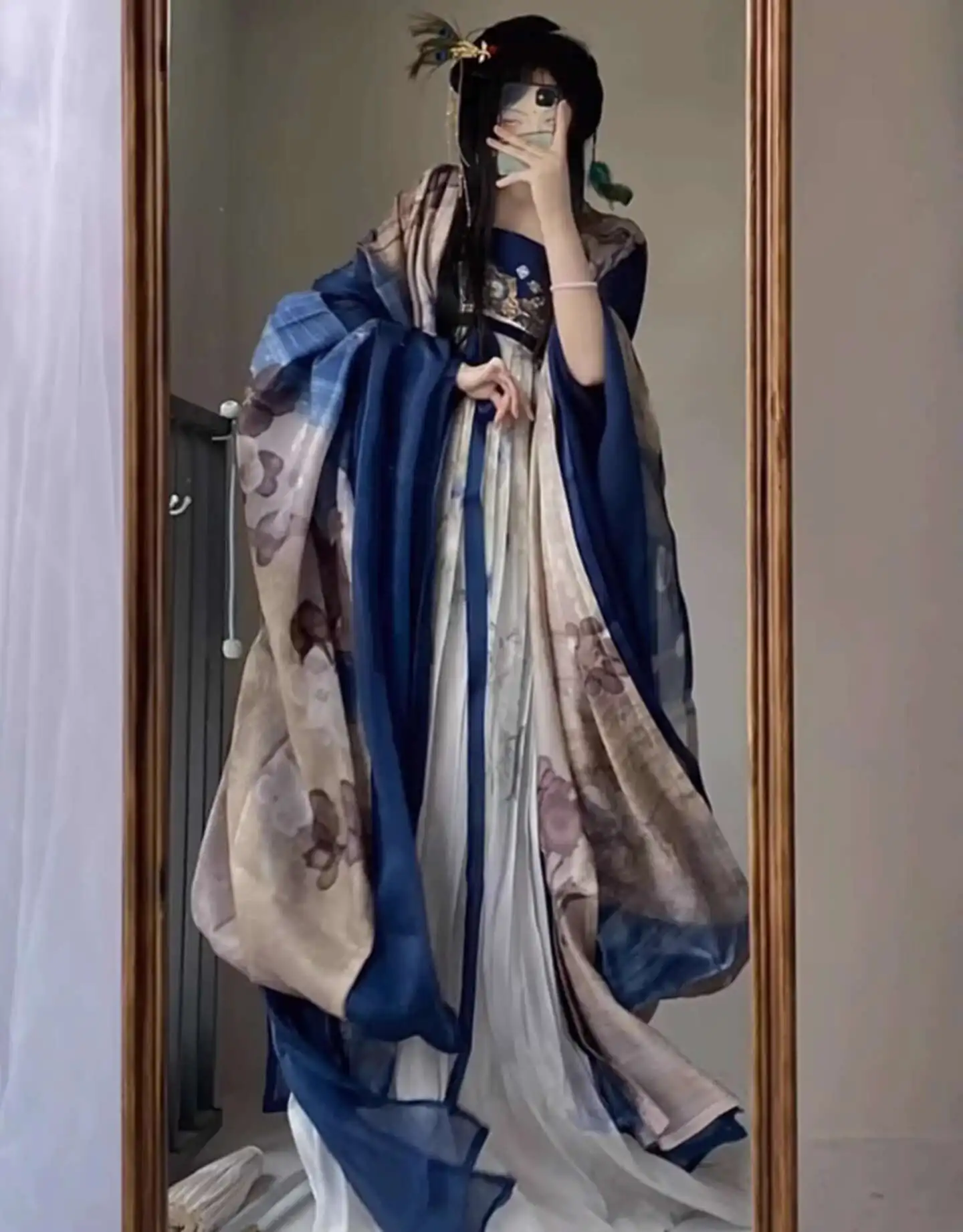 

Карнавал Хэллоуин Cos Косплей Темная Тан Система Вышивка Hezi Юбка Двухслойная рубашка с большими рукавами Темно-синяя серия Hanfu