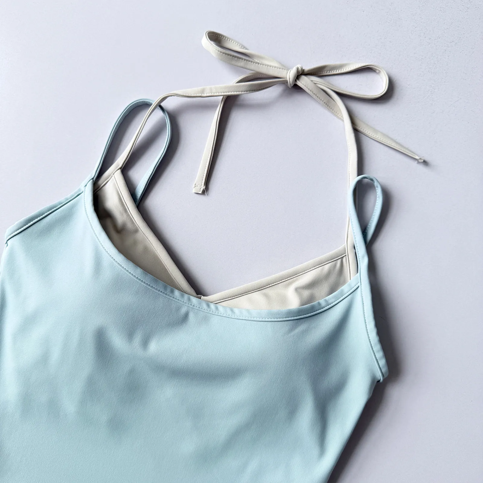 Sexy Kontrastierender Zweiteiliger Einteiler mit Doppelten Schulterträgern, Neckholder-Sport-BH für Fitness, Yoga, Pilates und Lauftraining – Detail 16