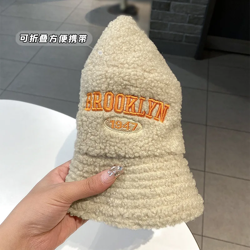 New Embroidered Letters Lamb Wool Basin Cap Korean Version of The Ladies Temperament Elegant Wild Warm Thickened Fisherman Hat